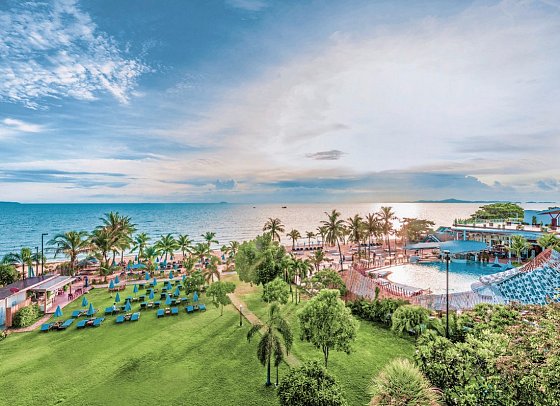 Pinnacle Grand Jomtien Resort & Beach Club
