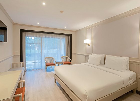 Pinnacle Grand Jomtien Resort & Beach Club - Wohnbeispiel Deluxe Pool View (Zimmercodierung DDP)