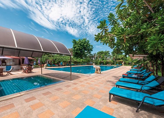 Pinnacle Grand Jomtien Resort & Beach Club