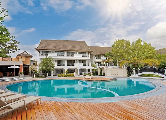 Pinnacle Grand Jomtien Resort & Beach Club