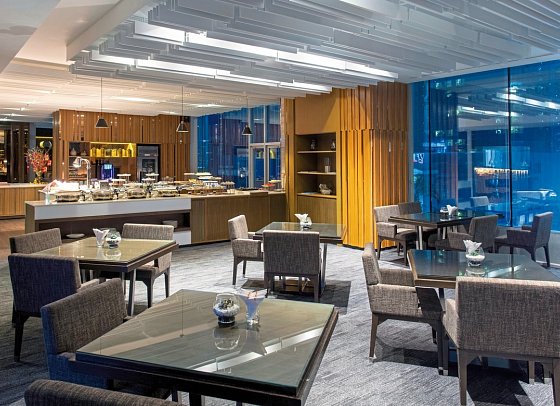 Amari Bangkok - Club Siraa