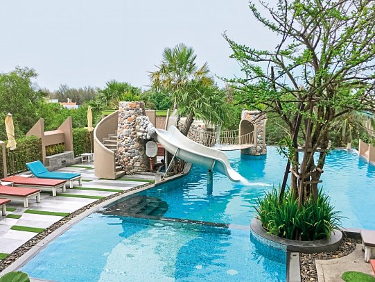 Long Beach Cha Am Resort