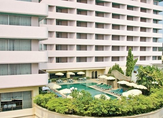 Long Beach Cha Am Resort