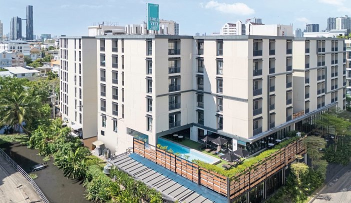 Cross Vibe Bangkok Sukhumvit