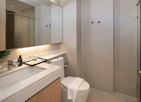 Cross Vibe Bangkok Sukhumvit - Badbeispiel Studio (Zimmercodierung SB1)