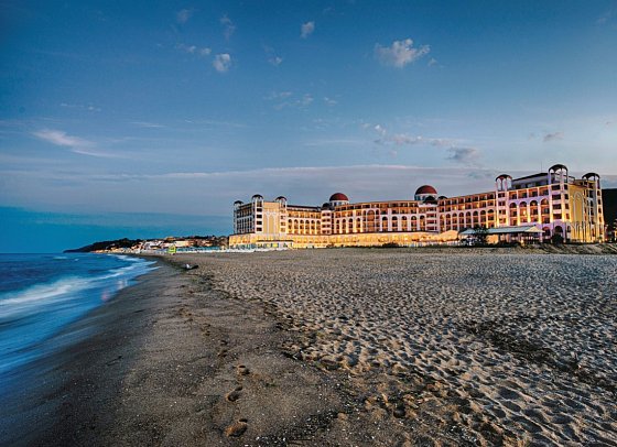 Alua Helios Bay