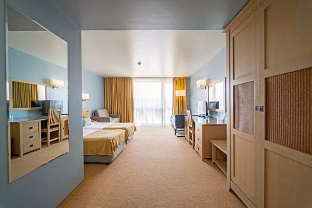 HVD Club Hotel Miramar - Wohnbeispiel Doppelzimmer seitl. Meerblick (Zimmercodierungen DBN & DCN)