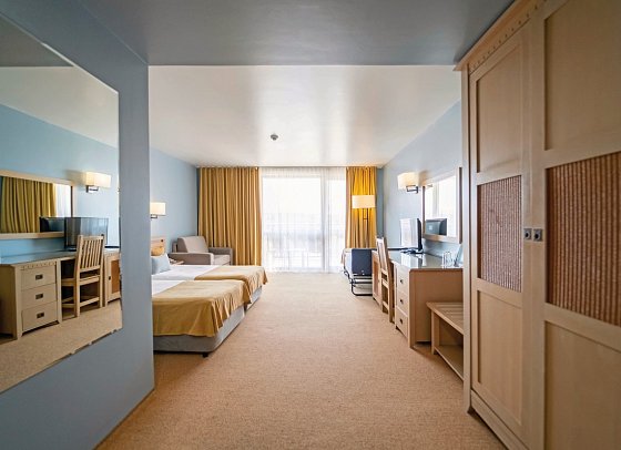 HVD Club Hotel Miramar - Wohnbeispiel Doppelzimmer seitl. Meerblick (Zimmercodierungen DBN & DCN)