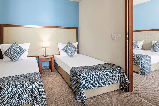 Sol Luna Bay Resort - Wohnbeispiel Familienzimmer (Zimmercodierungen FB1 & FBM)