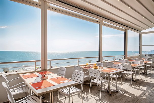 AluaSun Helios Beach