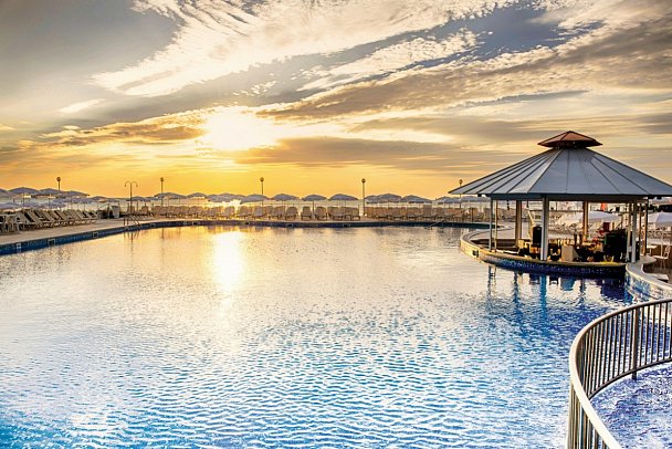 AluaSun Helios Beach