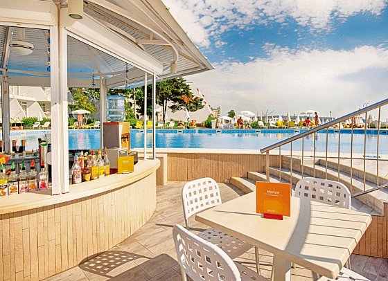 AluaSun Helios Beach