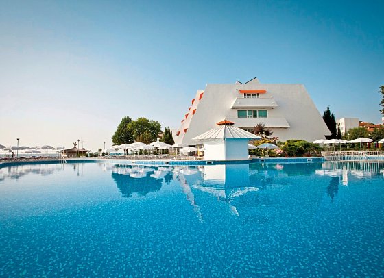 AluaSun Helios Beach