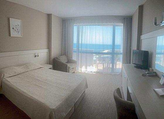 Sineva Beach - Wohnbeispiel Doppelzimmer Meerblick (Zimmercodierungen DBM & DCM)