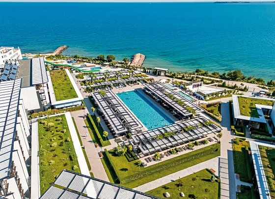 Voya Beach Resort