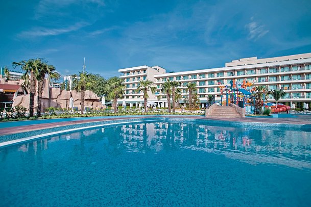 DIT Evrika Beach Club Hotel