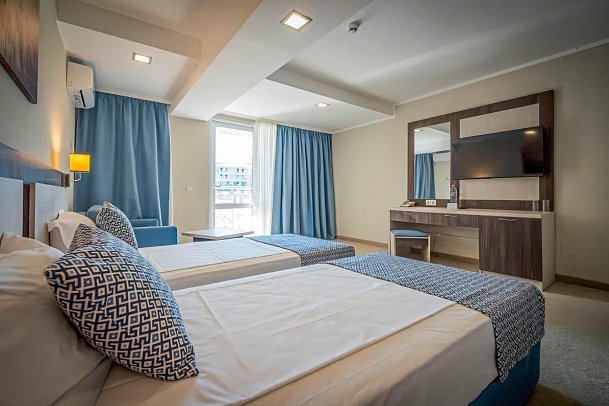 DIT Evrika Beach Club Hotel - Wohnbeispiel Doppelzimmer Poolblick (Zimmercodierung DBP)