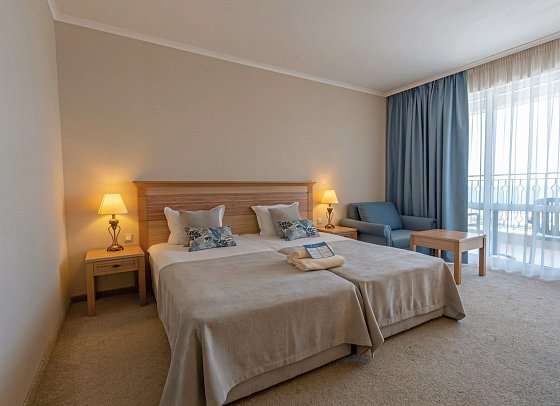 DIT Majestic Beach Resort - Wohnbeispiel Doppelzimmer Meerblick (Zimmercodierungen DBM, DCM & DQM)