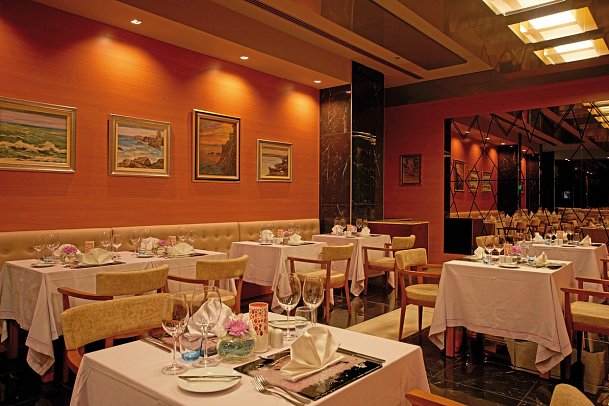 Secrets Sunny Beach Resort & Spa