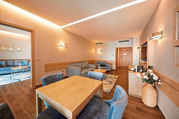 Secrets Sunny Beach Resort & Spa - Wohnbeispiel Suite PC Direkter Meerblick (Zimmercodierung WBM)