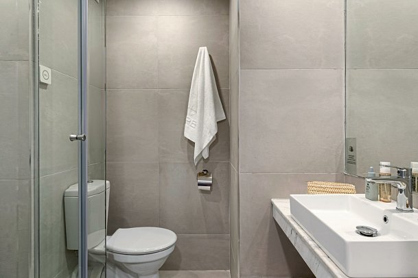 Hotel Perla - Wohnbeispiel Doppelzimmer (Zimmercodierungen DB1, DD1, AB1 & SB1)