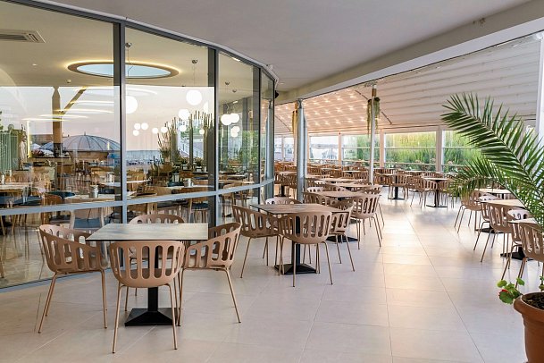 Sentido Neptun Beach