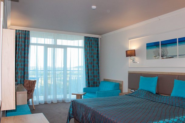 Tiara Beach - Wohnbeispiel Doppelzimmer Landblick (Zimmercodierungen DBL, DCL & DEL)