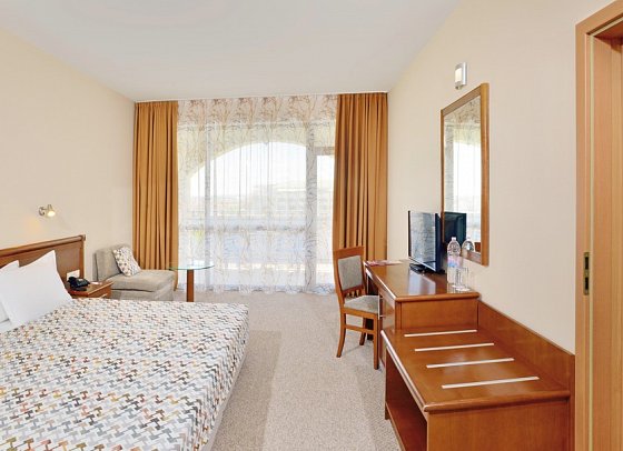 Sol Nessebar Resort - Wohnbeispiel Familienzimmer mit Verbindungstür Meerblick (Zimmercodierung FVM)