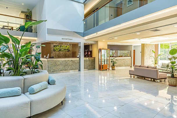 Marina Palace affiliated by Melia