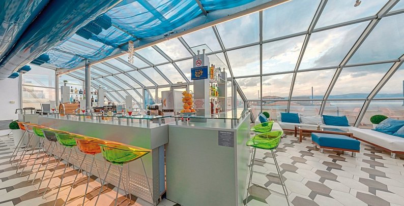 Marina Palace affiliated by Melia - Sky Bar