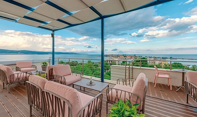 Marina Palace affiliated by Melia - Sky Bar