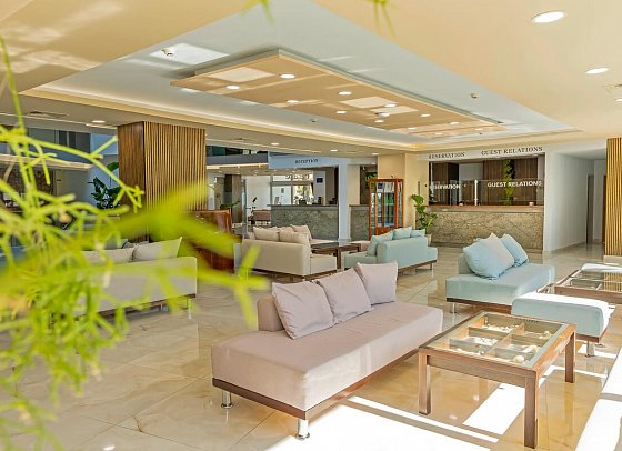 Marina Palace affiliated by Melia