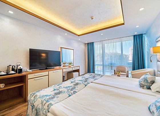 Bilyana Beach Hotel - Wohnbeispiel Doppelzimmer seitl. Meerblick (Zimmercodierungen DBN & DQN)