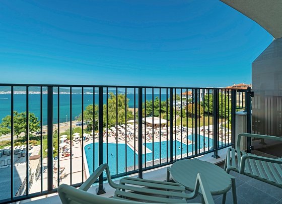 Festa Panorama - Wohnbeispiel Doppelzimmer Meerblick (Zimmercodierungen DBM & DCM)