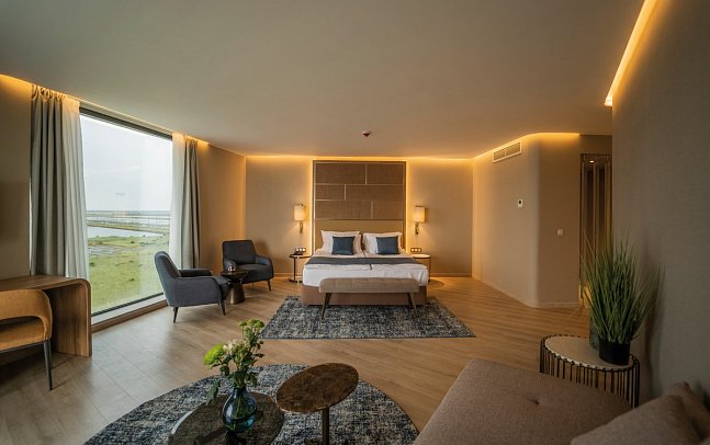 Wave Resort - Wohnbeispiel Juniorsuite Meerblick (Zimmercodierung JBM)