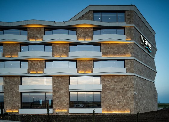 Wave Resort
