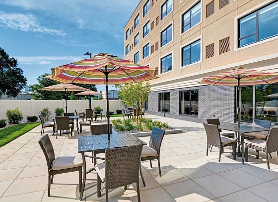 Holiday Inn Express & Suites Boston - Cambridge