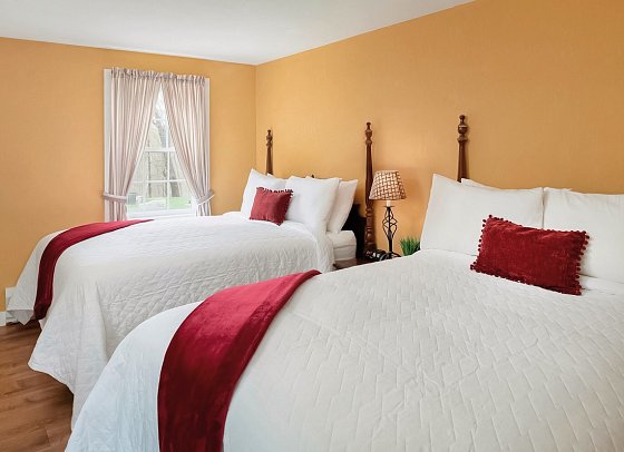Christmas Farm Inn and Spa - Wohnbeispiel Traditional Inn Room 2 Beds (Zimmercodierung XG2)