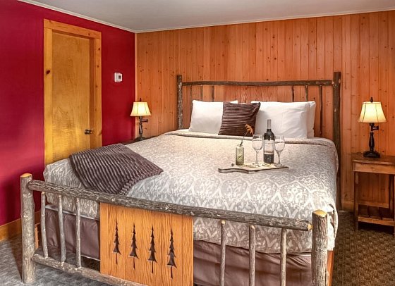 Whitney's Inn at Jackson - Wohnbeispiel Luxury Room 1 King Bed (Zimmercodierung UG2)