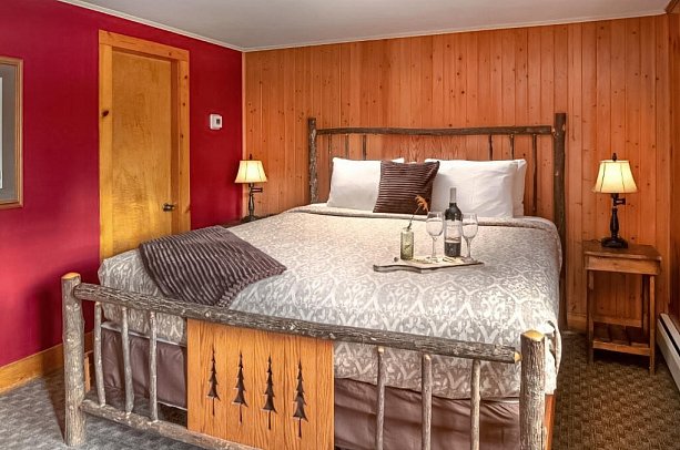 Whitney's Inn at Jackson - Wohnbeispiel Luxury Room 1 King Bed (Zimmercodierung UG2)