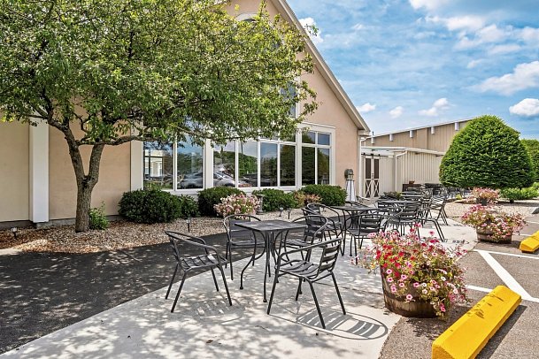 Best Western Merry Manor Inn
