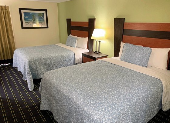 The Mariner Resort Cape Cod - Wohnbeispiel Standard Room 2 Queen Beds (Zimmercodierung UG4)