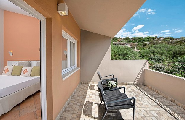 Chia Laguna - Hotel Village - Wohnbeispiel Doppelzimmer Classic Cottage Balkon