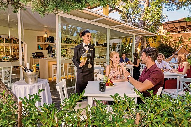 Forte Village – Villa del Parco & SPA