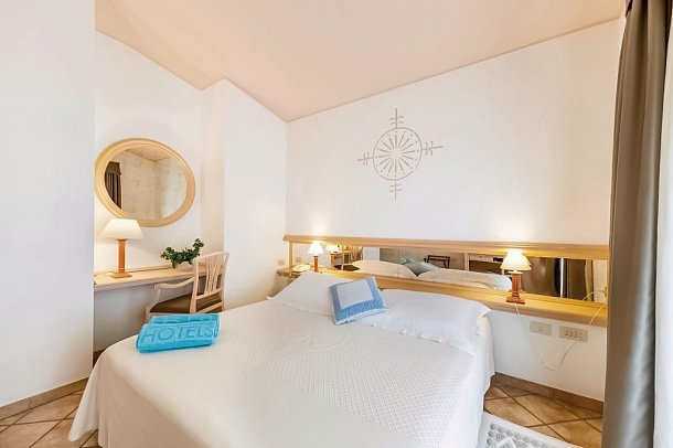 Sant`Elmo Beach Hotel - Wohnbeispiel Doppelzimmer Cottage (Zimmercodierung DB1)