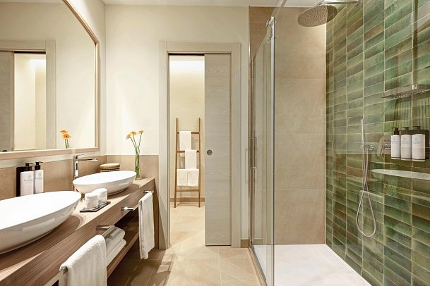 Almar Timi Ama Villasimius - Wohnbeispiel Badezimmer Doppelzimmer Deluxe Garten (Zimmercodierung DD1)