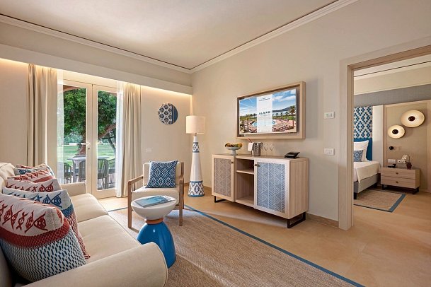 Almar Timi Ama Villasimius - Wohnbeispiel Prestige Family Suite Garten (Zimmercodierung WI1)