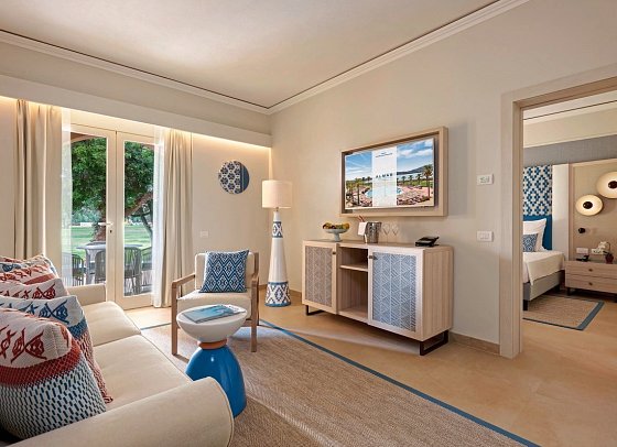 Almar Timi Ama Villasimius - Wohnbeispiel Prestige Family Suite Garten (Zimmercodierung WI1)