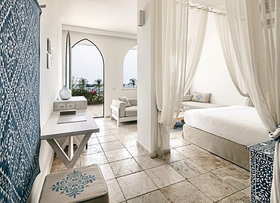 Falkensteiner Resort Capo Boi - Wohnbeispiel Juniorsuite Meerblick (Zimmercodierung J1M)
