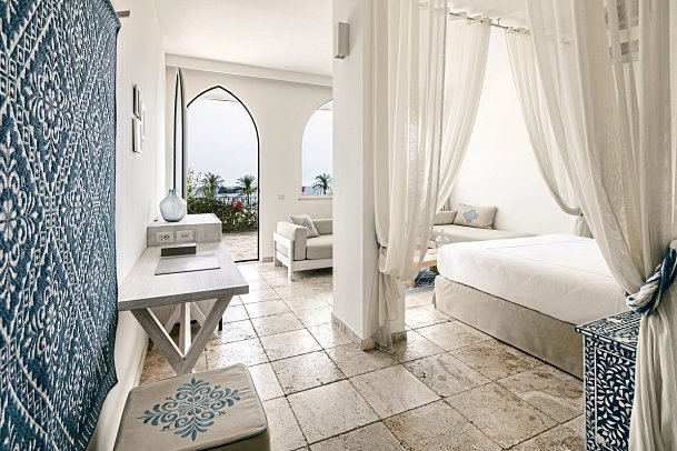 Falkensteiner Resort Capo Boi - Wohnbeispiel Juniorsuite Meerblick (Zimmercodierung J1M)